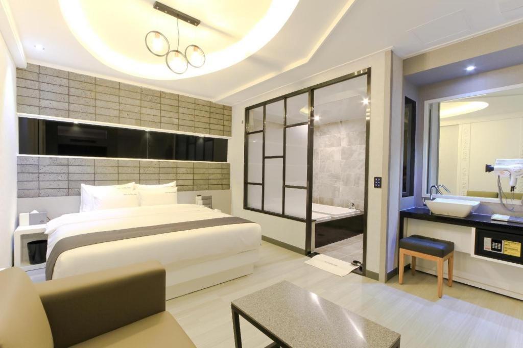 City Hotel G&G Пусан Экстерьер фото